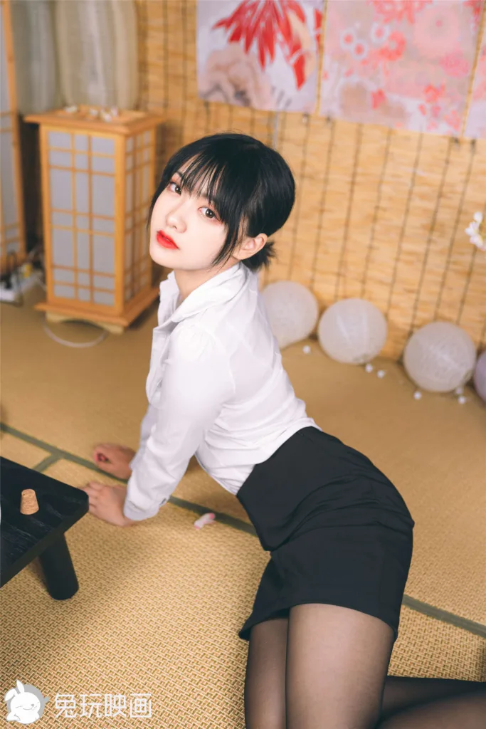 兔画映画JK写真