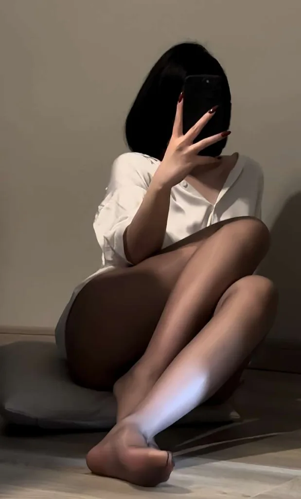 保守的二舅妈写真合集