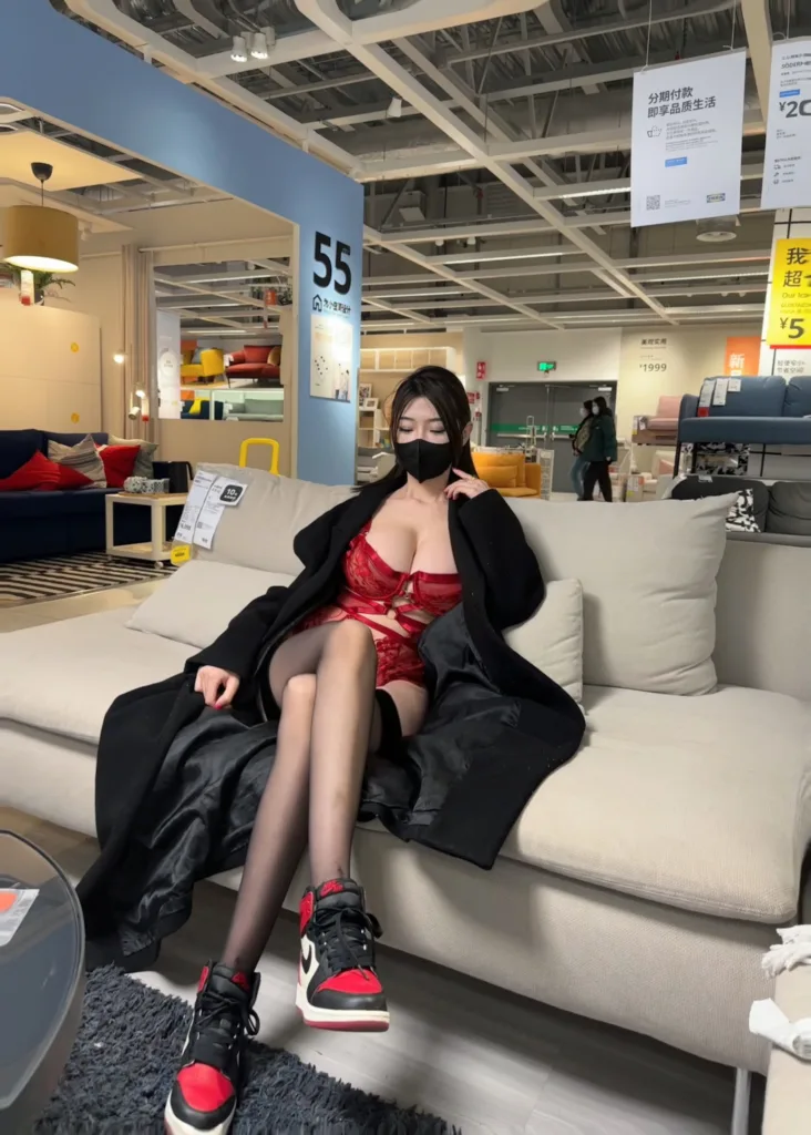 脸红Dearie宜家写真