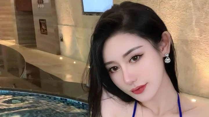 微密圈不爱笑的赛琳