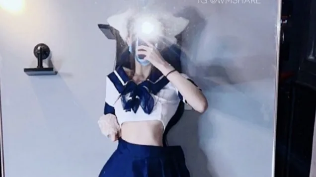 女神小艾根本吃不饱