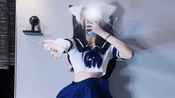 小艾根本吃不饱写真合集
